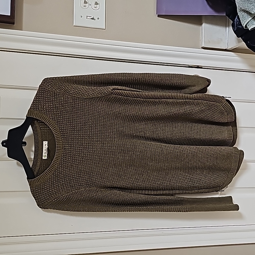 Akini army green sweater with zipper details.  Size M. Like new